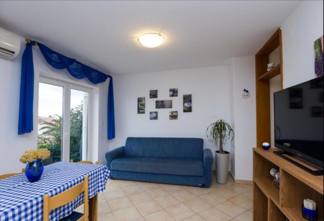 Apartments מאלי לוסיניי מראה חיצוני תמונה