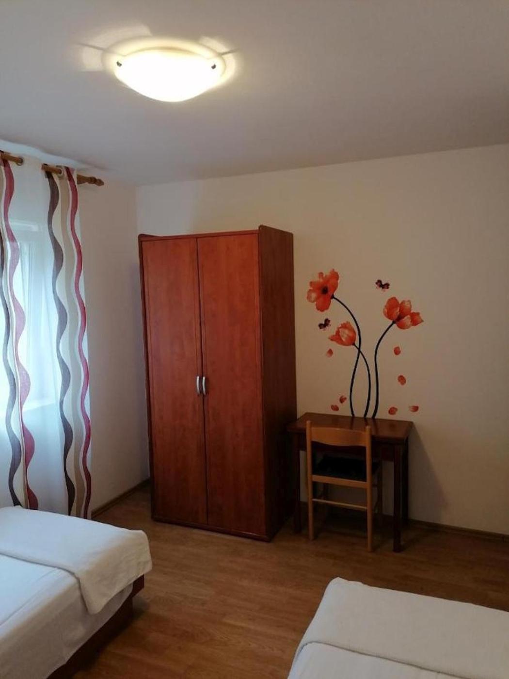 Apartments מאלי לוסיניי מראה חיצוני תמונה